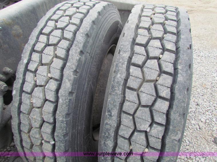 image for item I7500 2007 Kenworth T600B semi truck