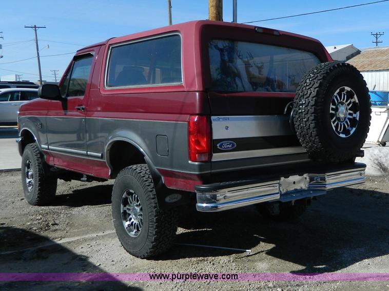 image for item AD9898 1993 Ford Bronco XLT SUV