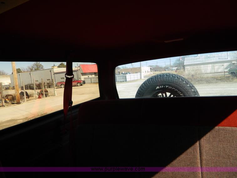 image for item AD9898 1993 Ford Bronco XLT SUV