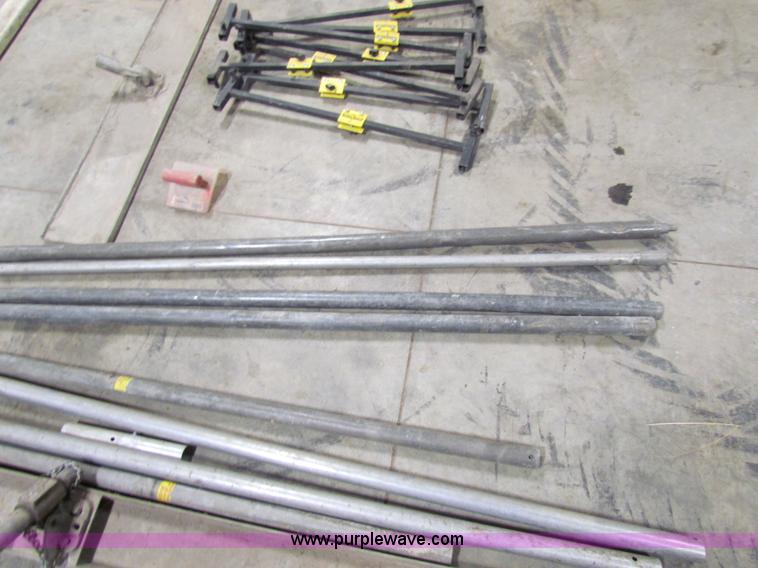 image for item AE9019 Assorted concrete tools