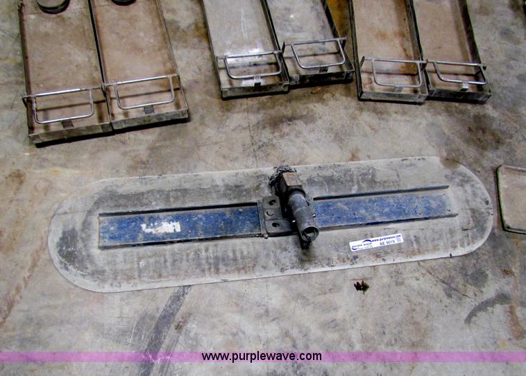 image for item AE9019 Assorted concrete tools