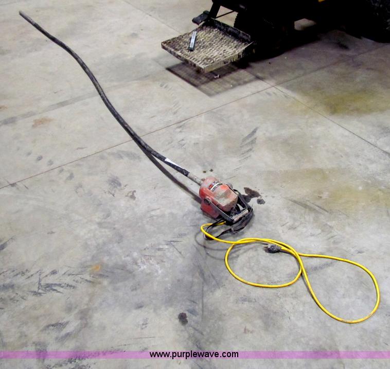 image for item AE9019 Assorted concrete tools