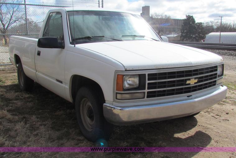 image for item AE9023 1991 Chevrolet 1500 pickup truck