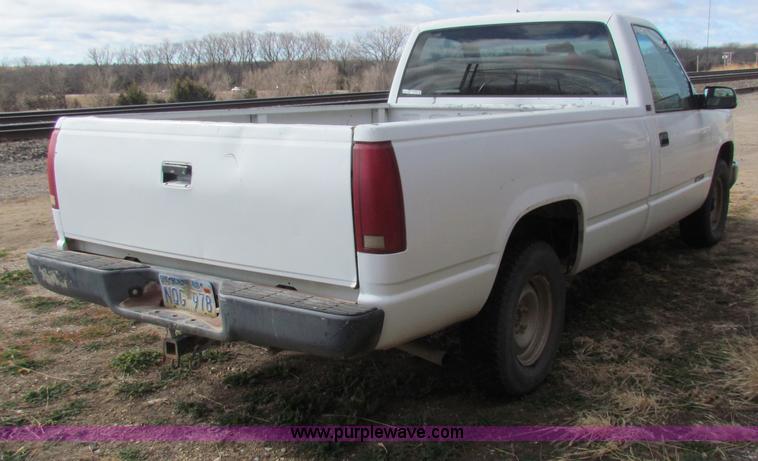 image for item AE9023 1991 Chevrolet 1500 pickup truck
