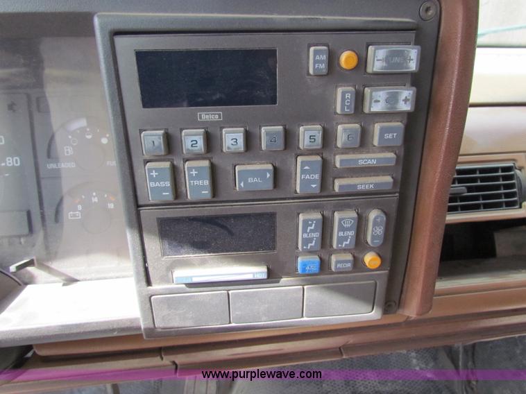 image for item AE9023 1991 Chevrolet 1500 pickup truck