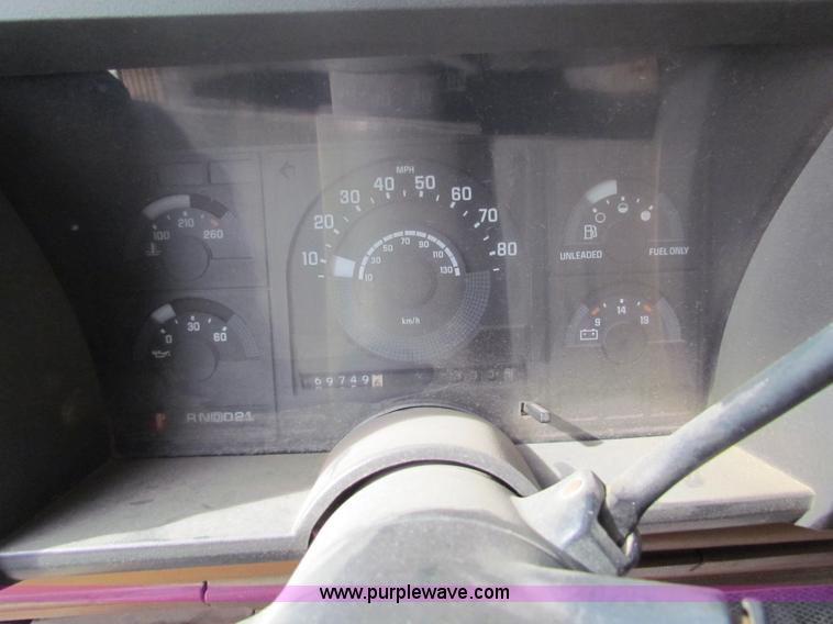 image for item AE9023 1991 Chevrolet 1500 pickup truck