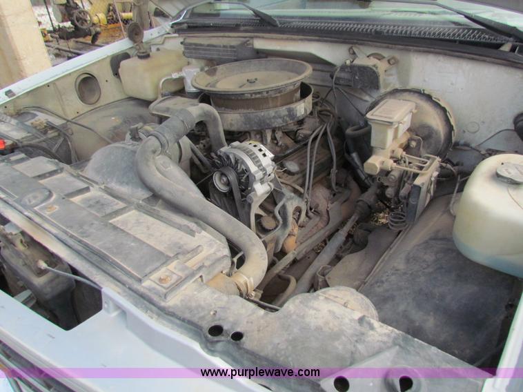 image for item AE9023 1991 Chevrolet 1500 pickup truck