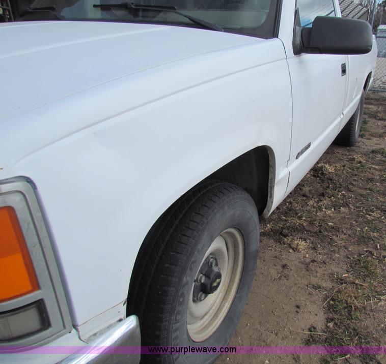 image for item AE9023 1991 Chevrolet 1500 pickup truck