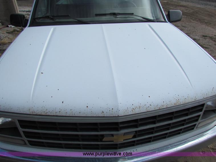 image for item AE9023 1991 Chevrolet 1500 pickup truck