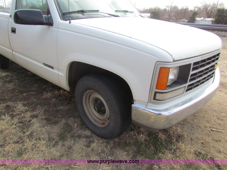 image for item AE9023 1991 Chevrolet 1500 pickup truck