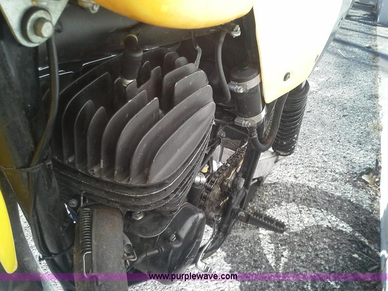 image for item AN9118 1978 Suzuki RM400 dirt bike