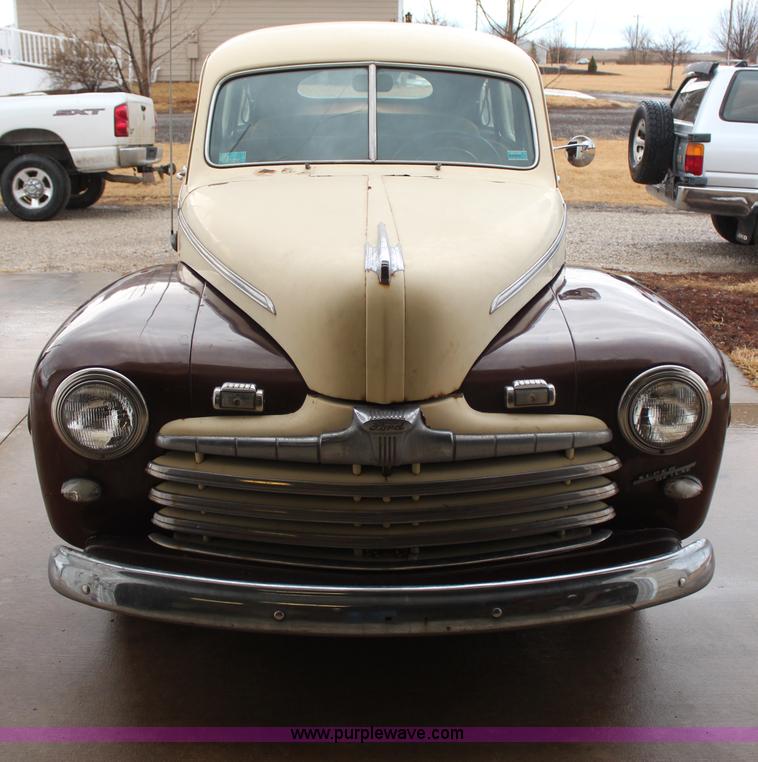 image for item AZ9985 1946 Ford Super Deluxe