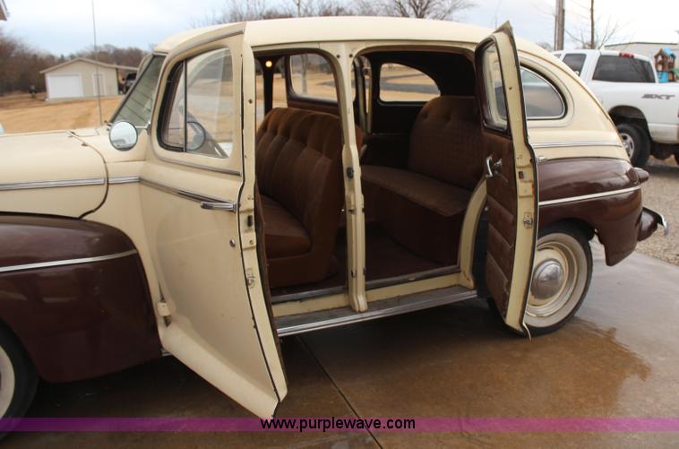 image for item AZ9985 1946 Ford Super Deluxe