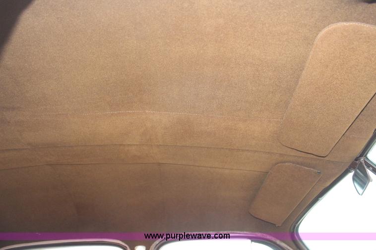 image for item AZ9985 1946 Ford Super Deluxe