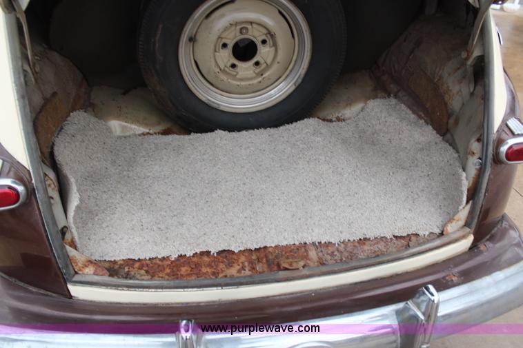 image for item AZ9985 1946 Ford Super Deluxe