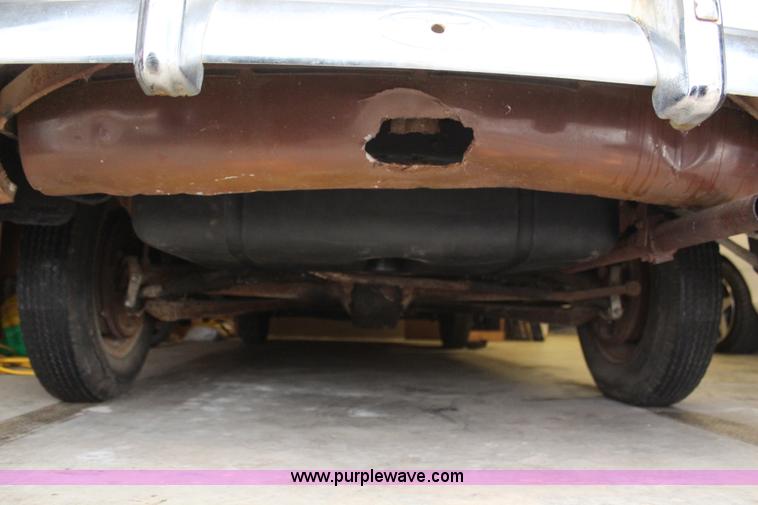 image for item AZ9985 1946 Ford Super Deluxe