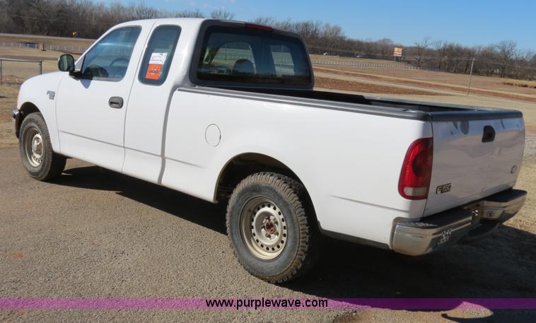 image for item B4868 1998 Ford F150 SuperCab pickup truck