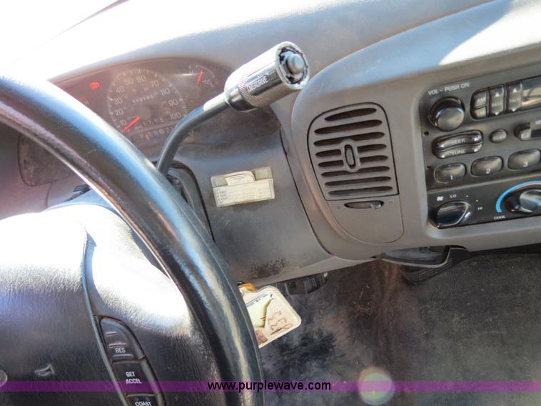 image for item B4868 1998 Ford F150 SuperCab pickup truck