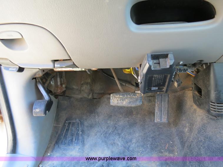 image for item B4868 1998 Ford F150 SuperCab pickup truck