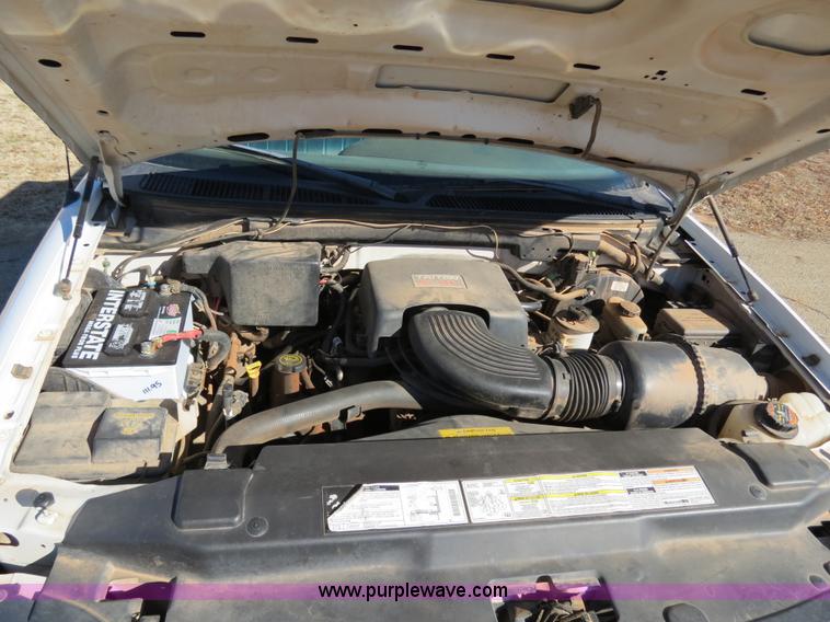 image for item B4868 1998 Ford F150 SuperCab pickup truck