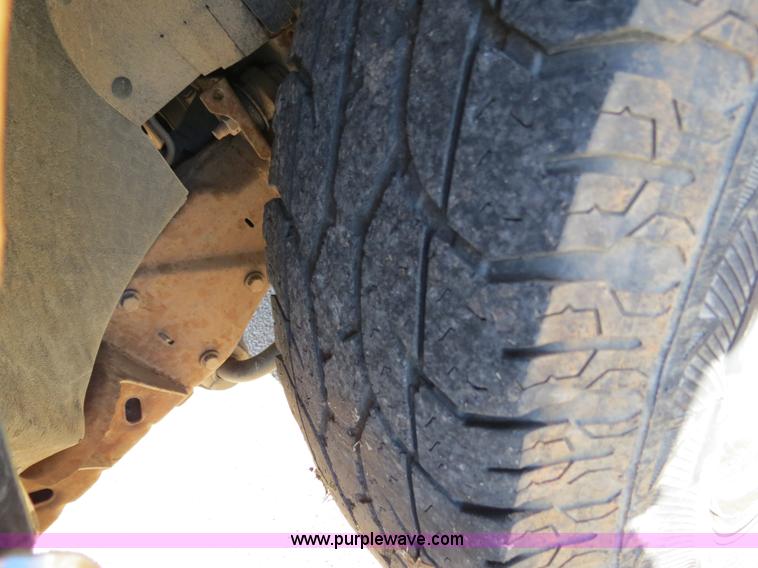 image for item B4868 1998 Ford F150 SuperCab pickup truck