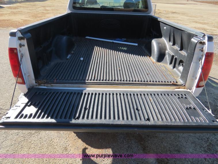 image for item B4868 1998 Ford F150 SuperCab pickup truck