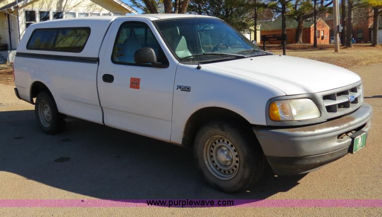 image for item B4869 1997 Ford F150 pickup truck