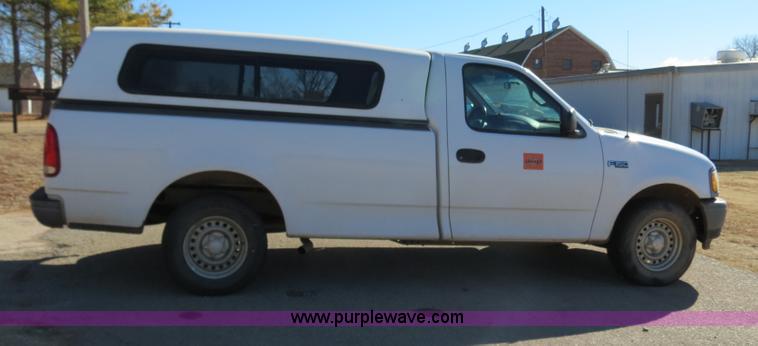 image for item B4869 1997 Ford F150 pickup truck