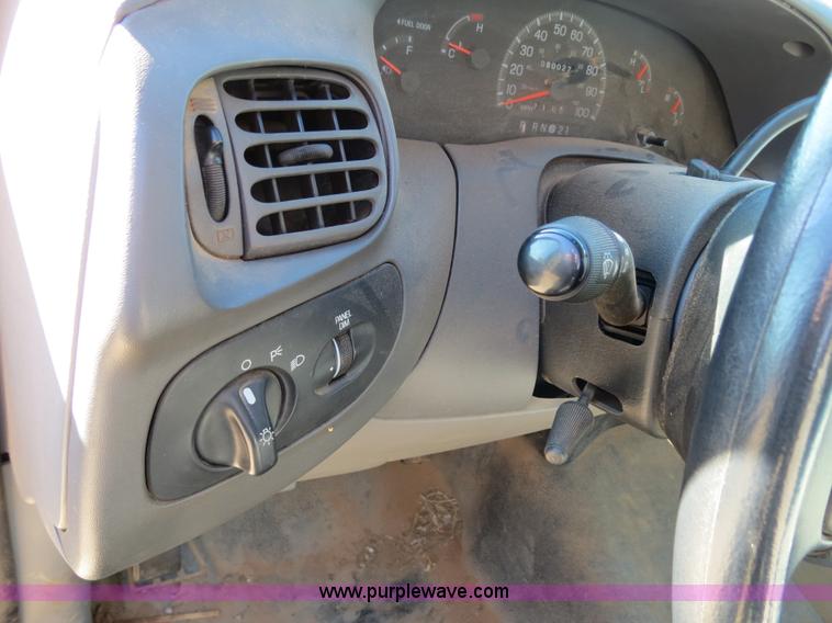 image for item B4869 1997 Ford F150 pickup truck