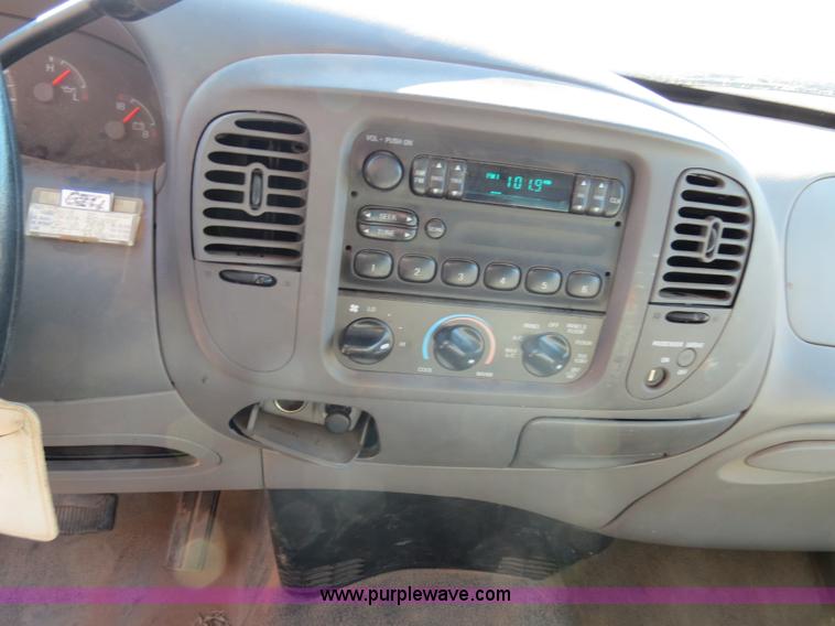 image for item B4869 1997 Ford F150 pickup truck