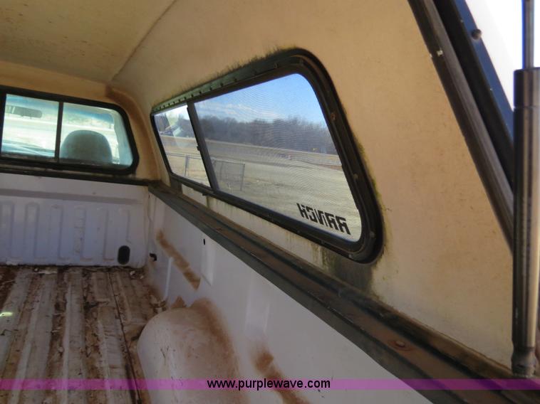 image for item B4869 1997 Ford F150 pickup truck