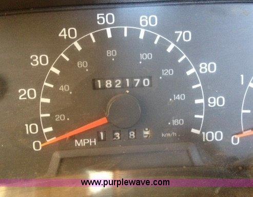 image for item C1853 1999 Ford F350 flatbed pickup truck