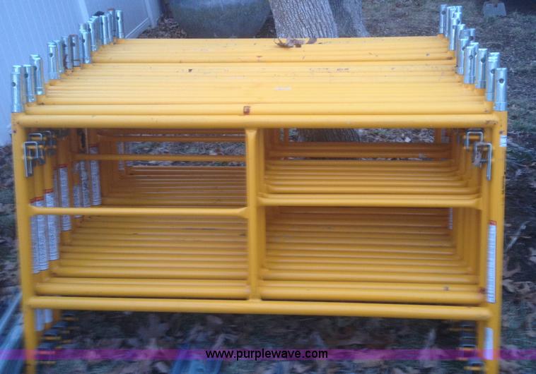 image for item C1874 Assorted scaffolding items