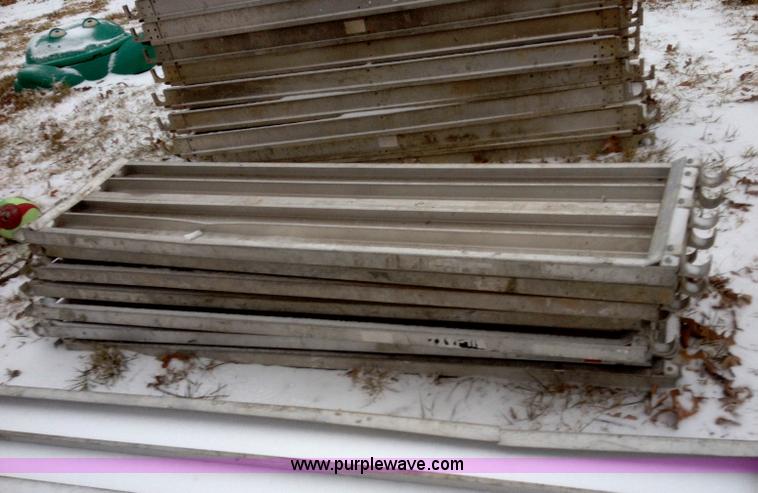 image for item C1874 Assorted scaffolding items