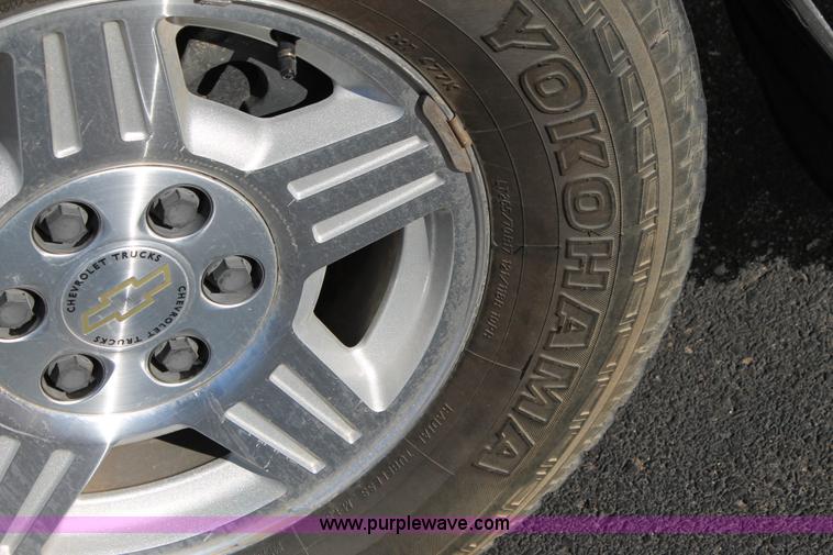 image for item C3725 2007 Chevrolet Silverado 1500 Ext. Cab pickup truck