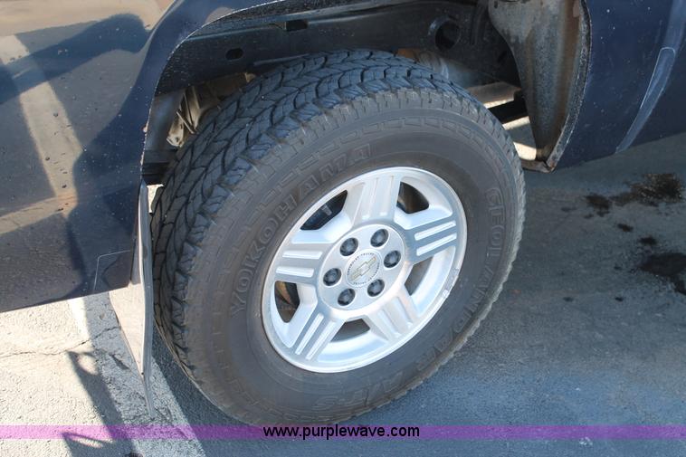 image for item C3725 2007 Chevrolet Silverado 1500 Ext. Cab pickup truck