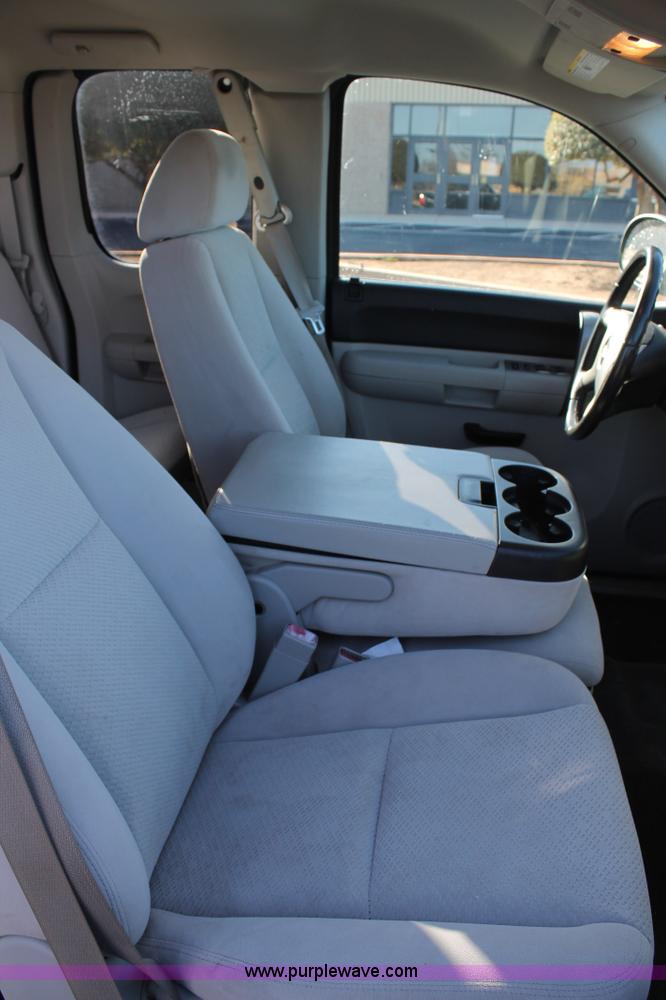 image for item C3725 2007 Chevrolet Silverado 1500 Ext. Cab pickup truck