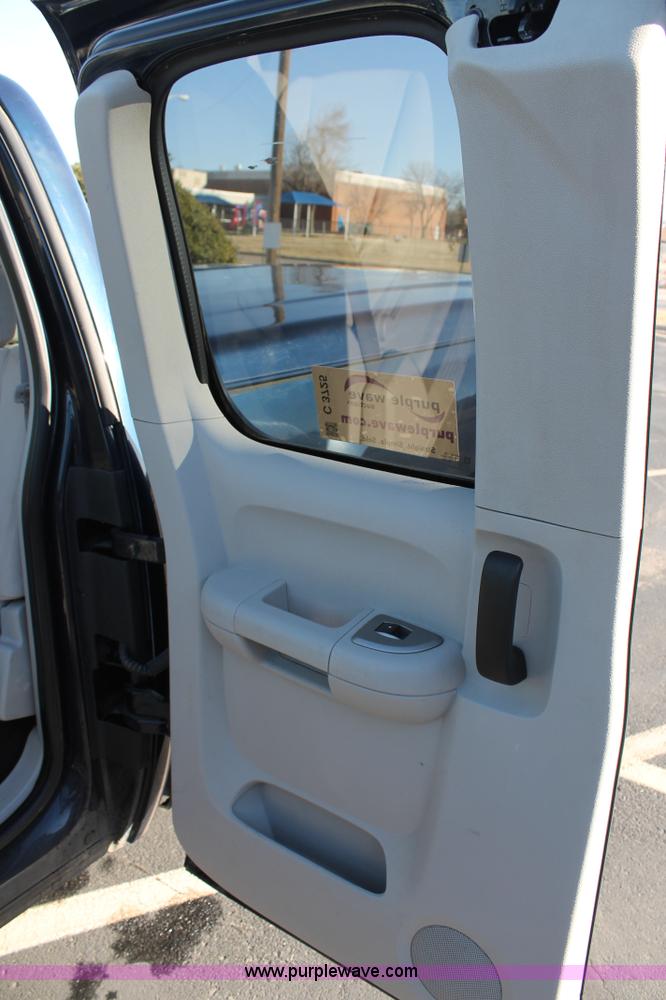 image for item C3725 2007 Chevrolet Silverado 1500 Ext. Cab pickup truck