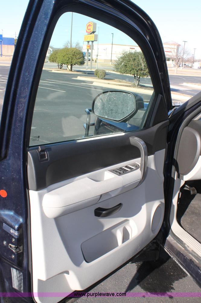 image for item C3725 2007 Chevrolet Silverado 1500 Ext. Cab pickup truck