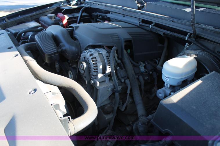 image for item C3725 2007 Chevrolet Silverado 1500 Ext. Cab pickup truck