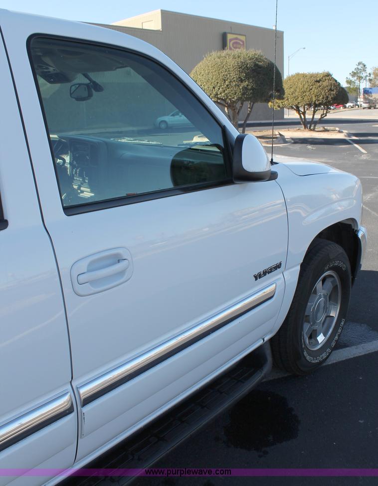image for item C3726 2006 GMC Yukon SLT SUV