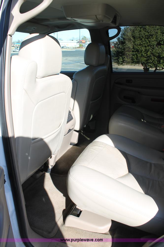 image for item C3726 2006 GMC Yukon SLT SUV