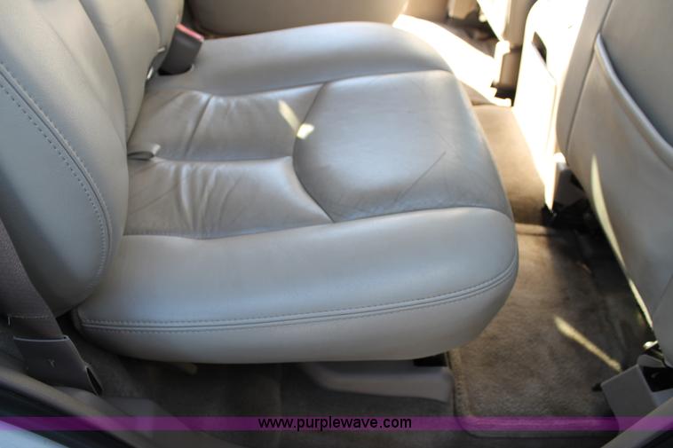 image for item C3726 2006 GMC Yukon SLT SUV