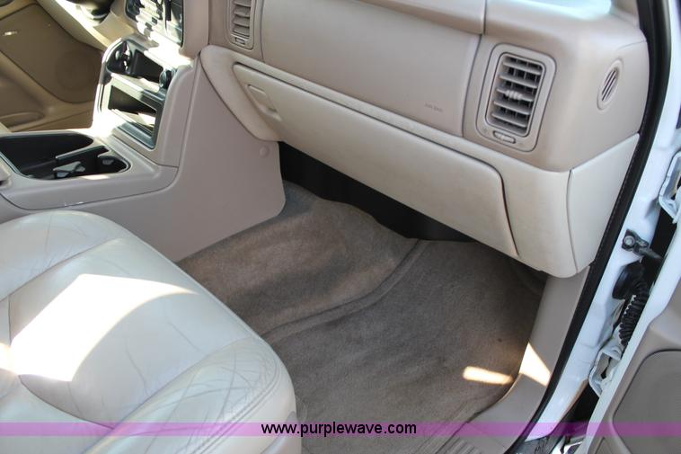 image for item C3726 2006 GMC Yukon SLT SUV