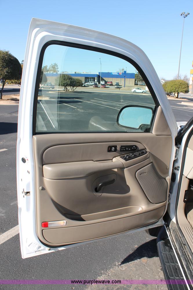 image for item C3726 2006 GMC Yukon SLT SUV