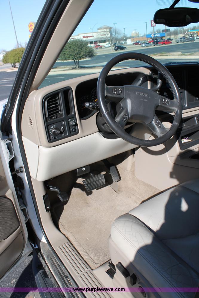 image for item C3726 2006 GMC Yukon SLT SUV