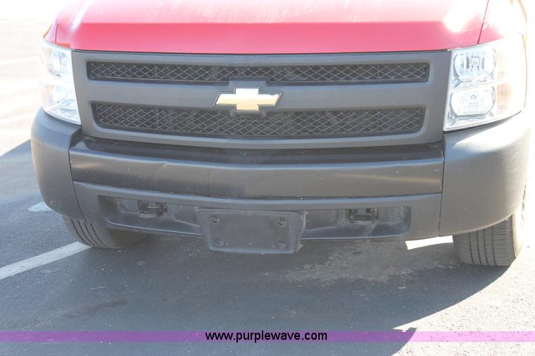 image for item C3727 2007 Chevrolet Silverado 1500 pickup truck