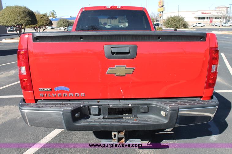 image for item C3727 2007 Chevrolet Silverado 1500 pickup truck