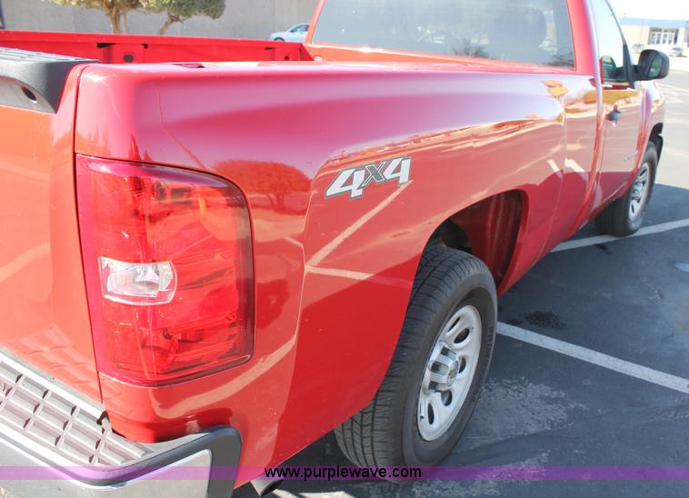 image for item C3727 2007 Chevrolet Silverado 1500 pickup truck