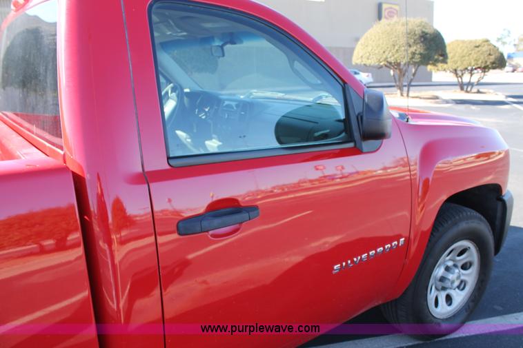 image for item C3727 2007 Chevrolet Silverado 1500 pickup truck